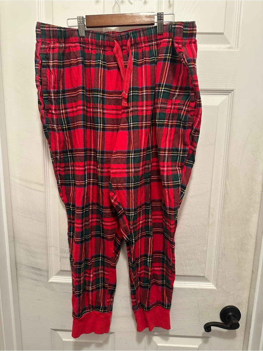Old Navy Red and Green Plaid Flannel Pajama Pants Holiday
